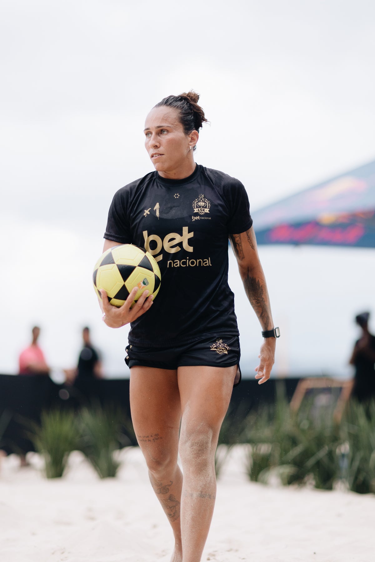 P FEMININO